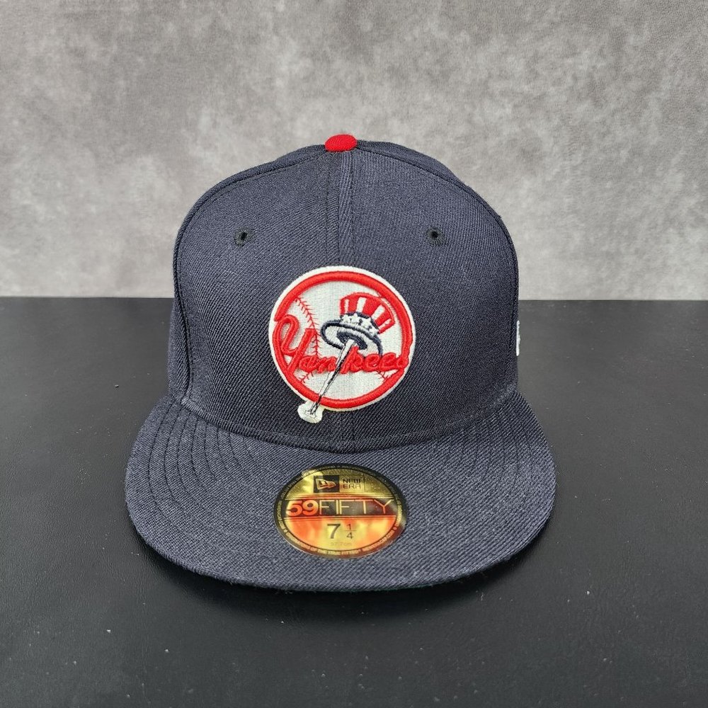 New Era 59FIFTY NY Yankees Blue Fitted Hat Size 7 1/4
